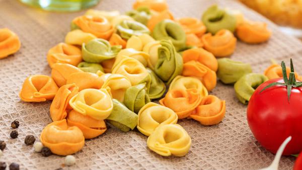 Il Tortellino Tradizionale di Castelfranco Emilia Il Tortellino Tradizionale di Castelfranco Emilia